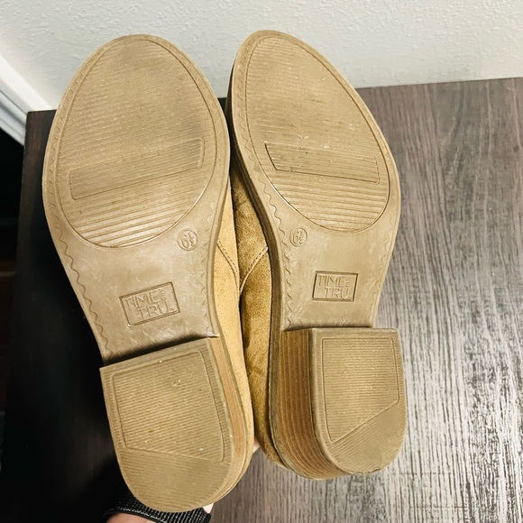 Time and Tru Brown Memory Foam Low Heel Ankle Boots Size 6.5 - Picture 7 of 7